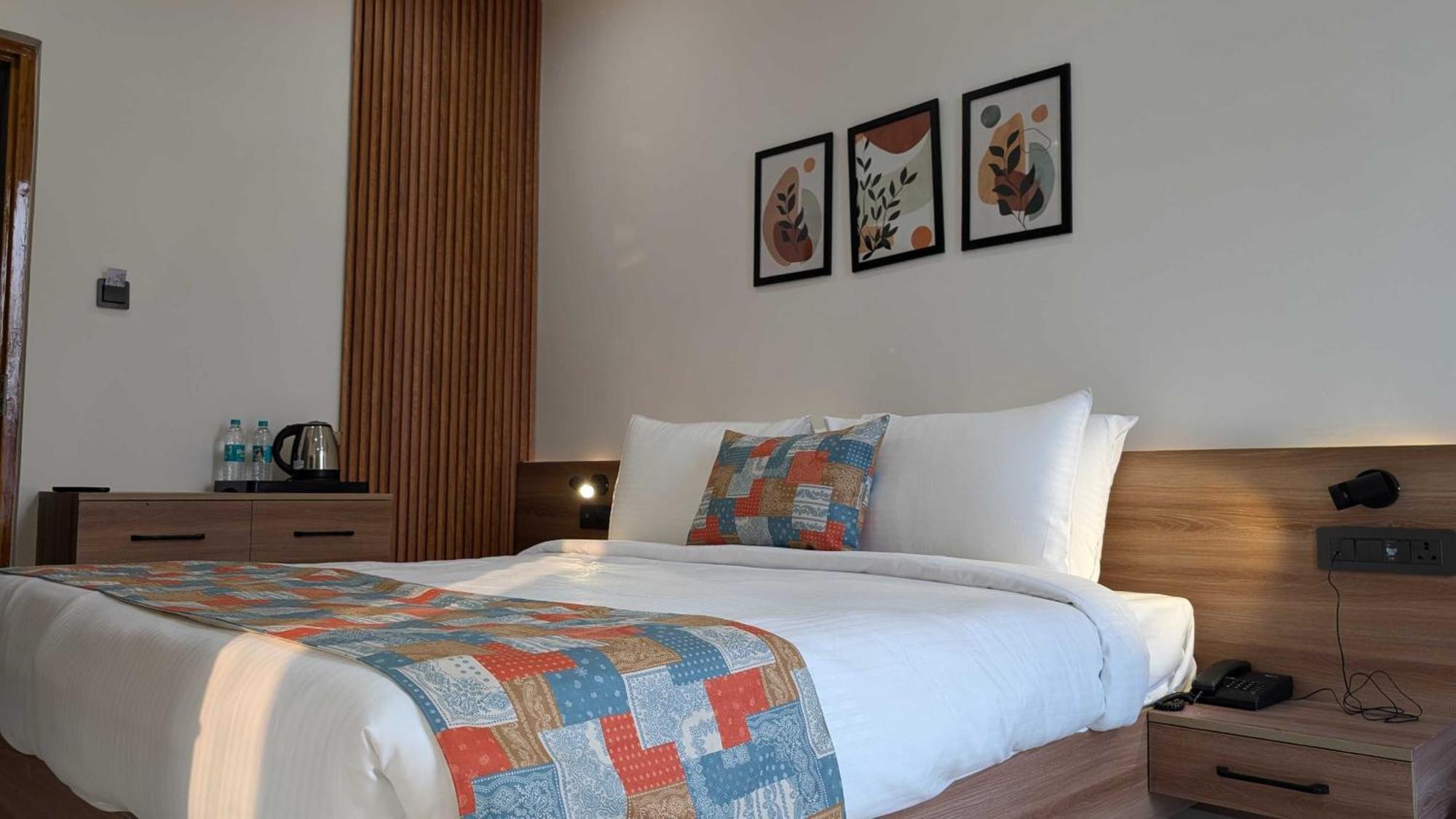 Hotel O Vasu Palace Ayodhya Exteriér fotografie